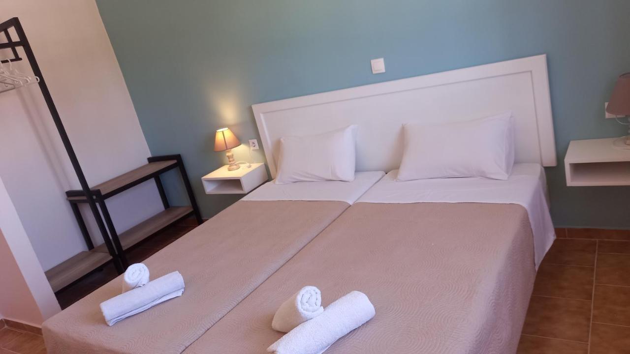 Aparthotel Amelia'S Garden Kávos Esterno foto