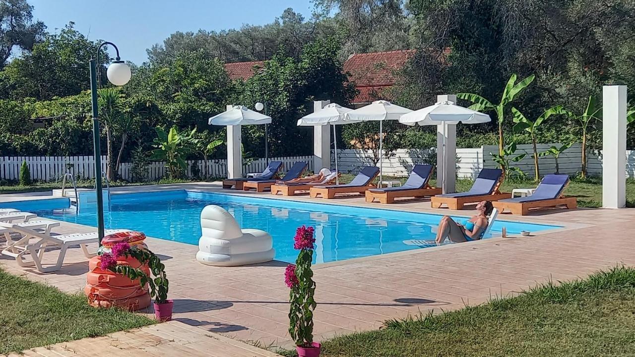 Aparthotel Amelia'S Garden Kávos Esterno foto