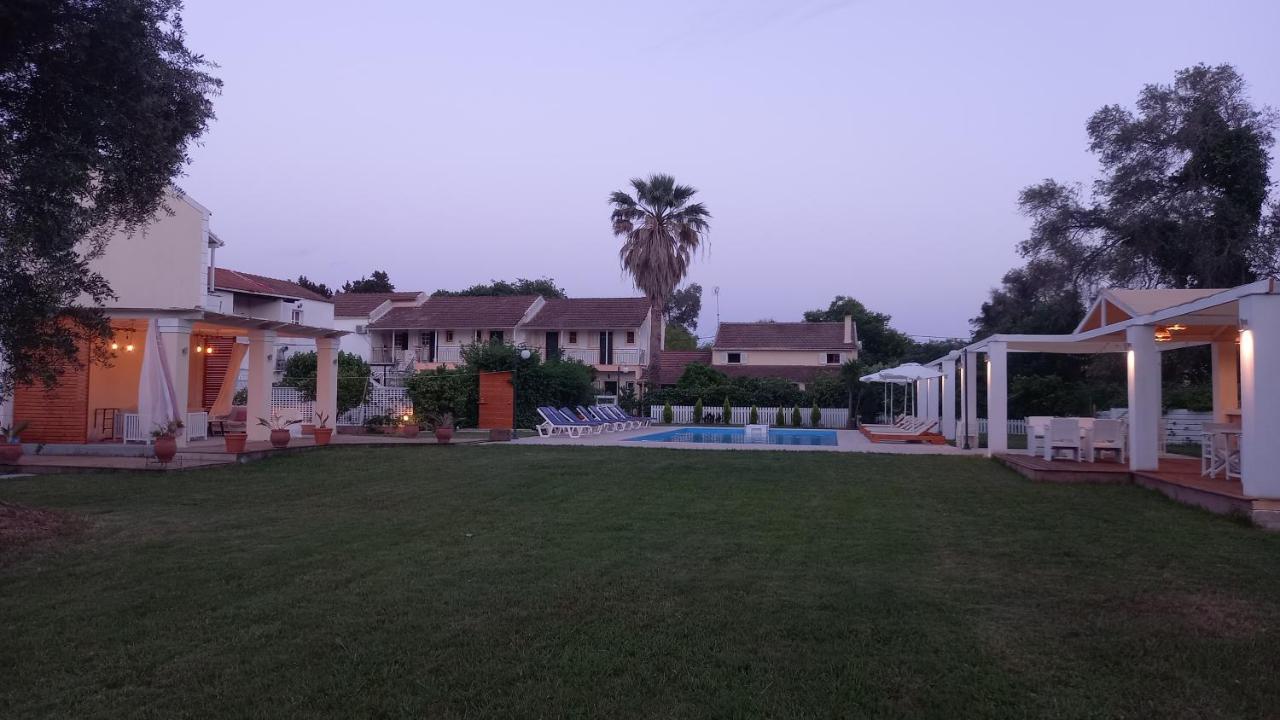 Aparthotel Amelia'S Garden Kávos Esterno foto