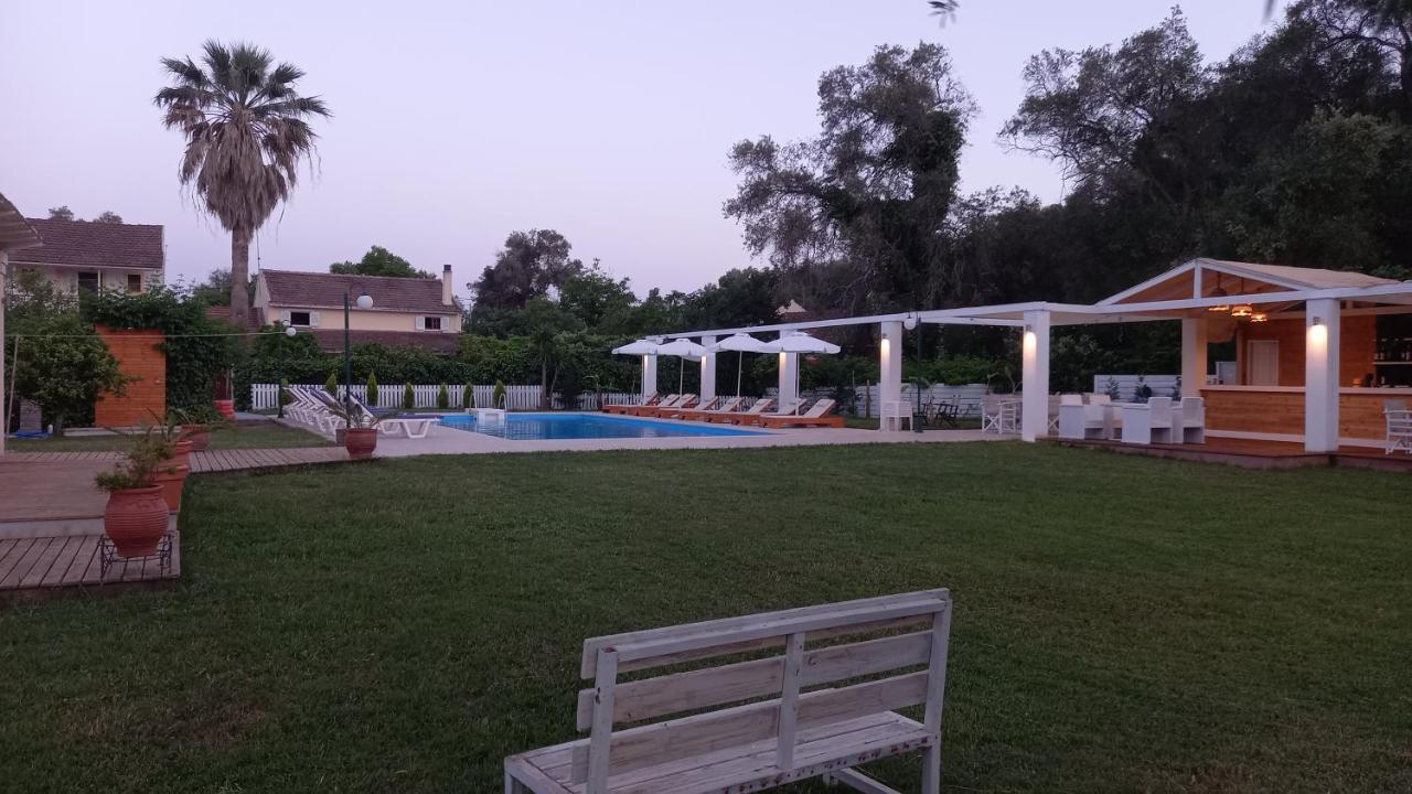 Aparthotel Amelia'S Garden Kávos Esterno foto